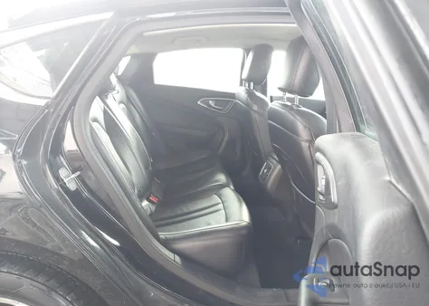 2015 Chrysler 200 C z USA, uszkodzony, nr VIN 1C3CCCCB7FN538634